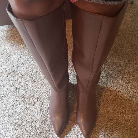 Tahari women’s Bellary knee high brown boots - Picture 6 of 8